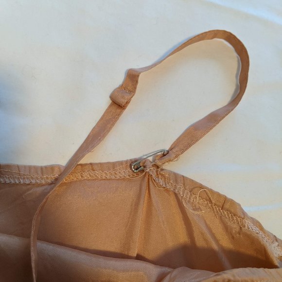 Gorgeous vintage lace, embroidered gown sz 10, Benee by Lori Ann MFG - Picture 15 of 16